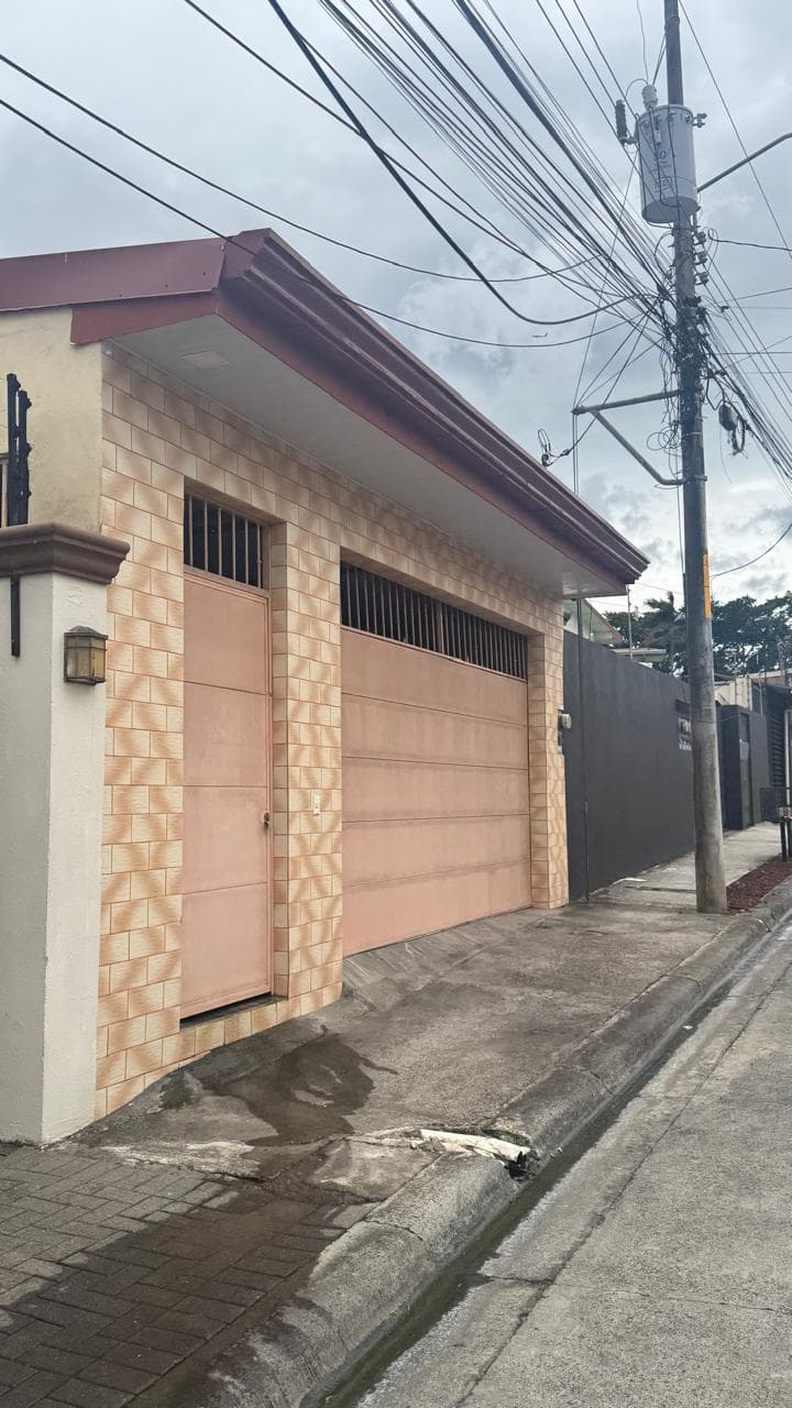 Casa en Urbanización Doña Estrella, Desamparados de Alajuela