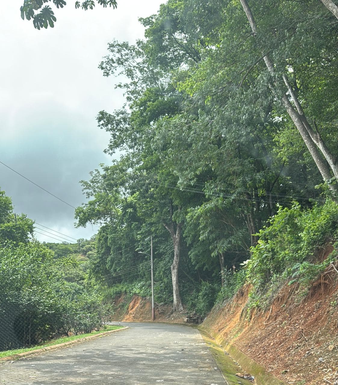 Lote en Quintas Posadas del Sol, Turrubares — Un refugio de bosque, a un paso del río