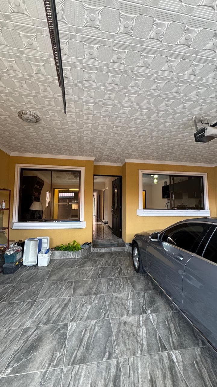 Casa en Urbanización Doña Estrella, Desamparados de Alajuela